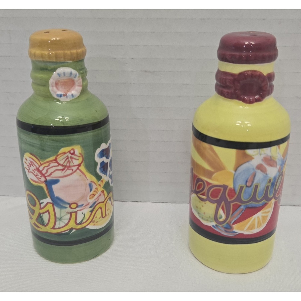 Vtg Ceramic Gin/Tequila Bottle Salt & Pepper Shakers Set Pristine Orig Stoppers